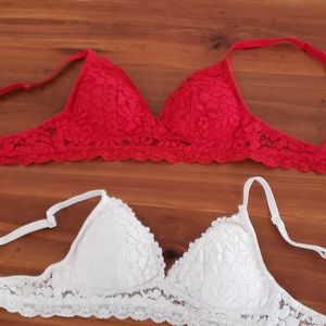 2 lace bras